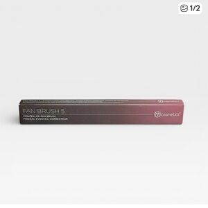 BH Cosmetics Fan Brush 5